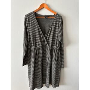 Womens Size 2x Torrid Faux Wrap Dress